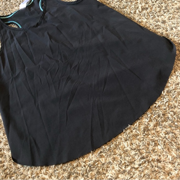 Ivivva Set Motion Tank Black V-Neck Laser Cut Back - Picture 7 of 10